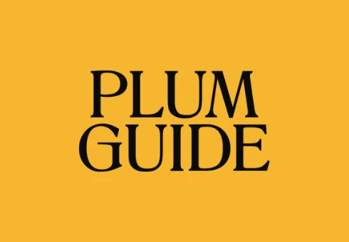 logo plum guide